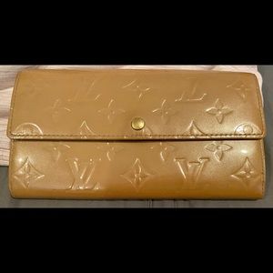 Louis Vuitton Vernis sarah wallet